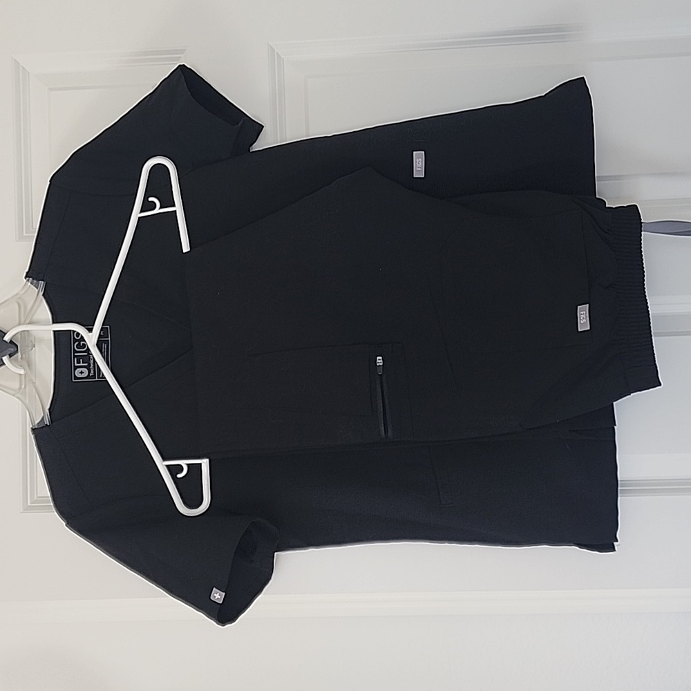 Womens Black Figs Medium Set